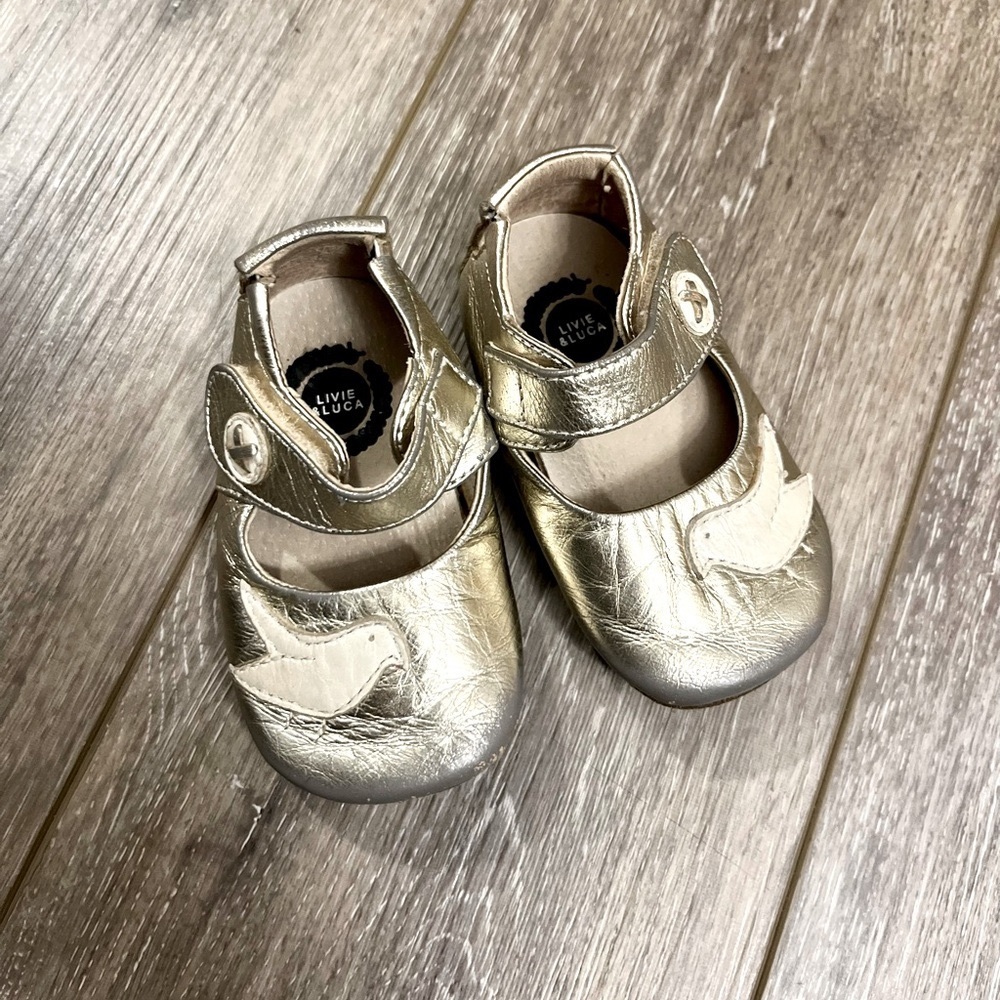 Livie & Luca Metallic Gold Pio Pio Soft Sole Baby Leather
Shoes Sz 3 6-12 Months